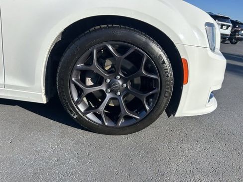 Used 2019 Chrysler 300 S w/ S Model Appearance Package image 8