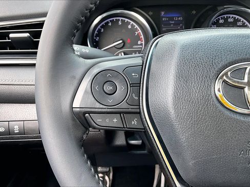 Certified 2020 Toyota Camry SE w/ Convenience Package image 24