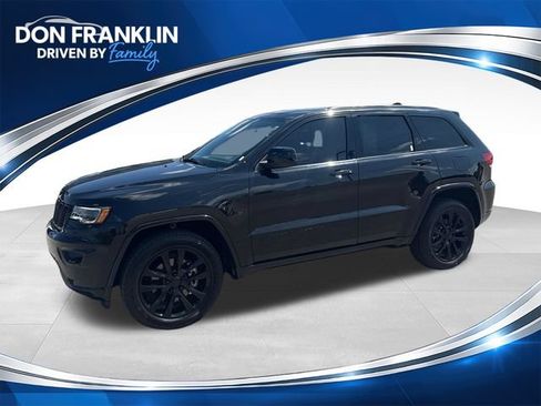 Used 2021 Jeep Grand Cherokee Laredo X AWD/4WD image 1