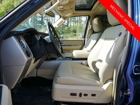 Used 2017 Ford Expedition Limited w/ Equipment Group 301A AWD/4WD image 15