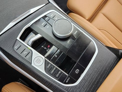 Certified 2025 BMW 330i Sedan w/ M Sport Package image 27