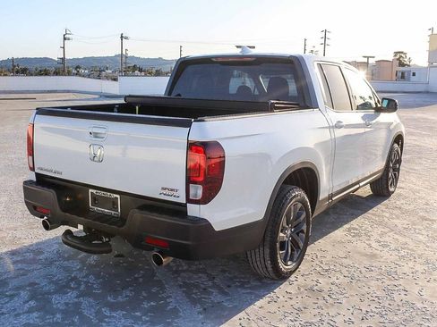 Used 2023 Honda Ridgeline Sport image 6