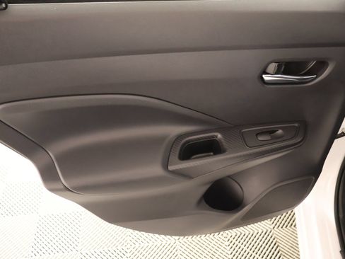 Used 2024 Nissan Versa SV w/ Trunk Package FWD image 15
