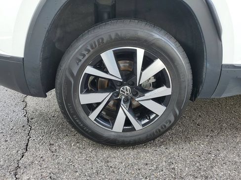 Used 2021 Volkswagen Atlas Cross Sport SE AWD/4WD image 5