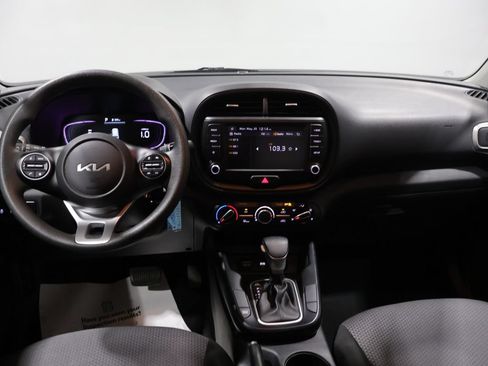 Used 2024 Kia Soul LX w/ Option Group 015 FWD image 15