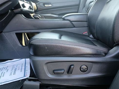 Certified 2024 Nissan Pathfinder SL w/ SL Premium Package image 18