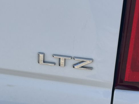 Used 2023 Chevrolet Silverado 2500 LTZ w/ LTZ Convenience Package AWD/4WD image 5