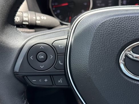 Used 2021 Toyota RAV4 XLE Premium FWD image 20