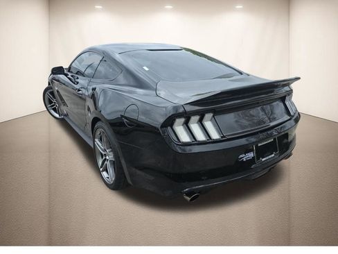 Used 2016 Ford Mustang GT image 10