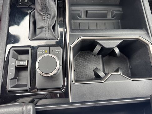 Used 2022 Toyota Tundra Limited image 21