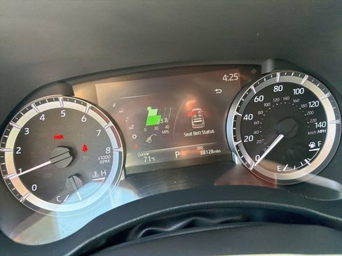 Used 2023 Toyota Highlander XLE w/ Protection Package #3 (TMS) AWD/4WD image 16