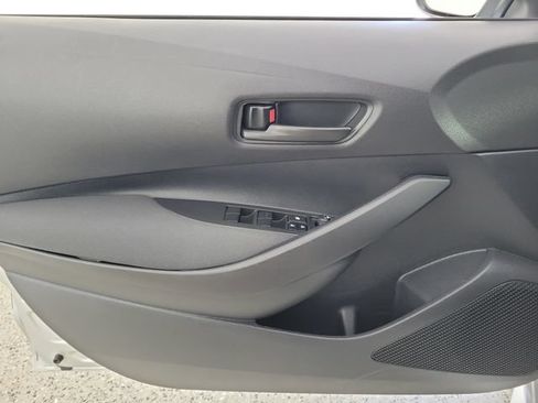 Used 2025 Toyota Corolla LE FWD image 21
