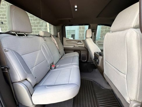 Used 2023 Chevrolet Silverado 1500 LT AWD/4WD image 39