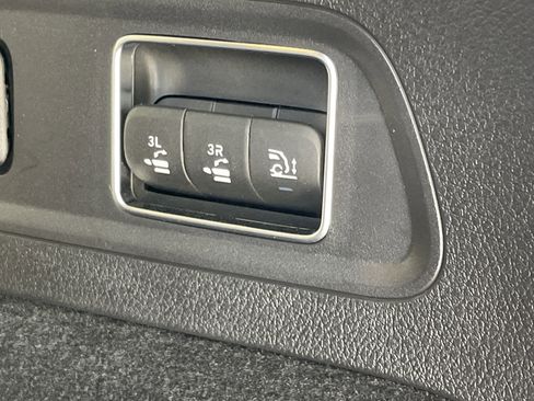 Certified 2025 Mercedes-Benz GLS 450 4MATIC image 12