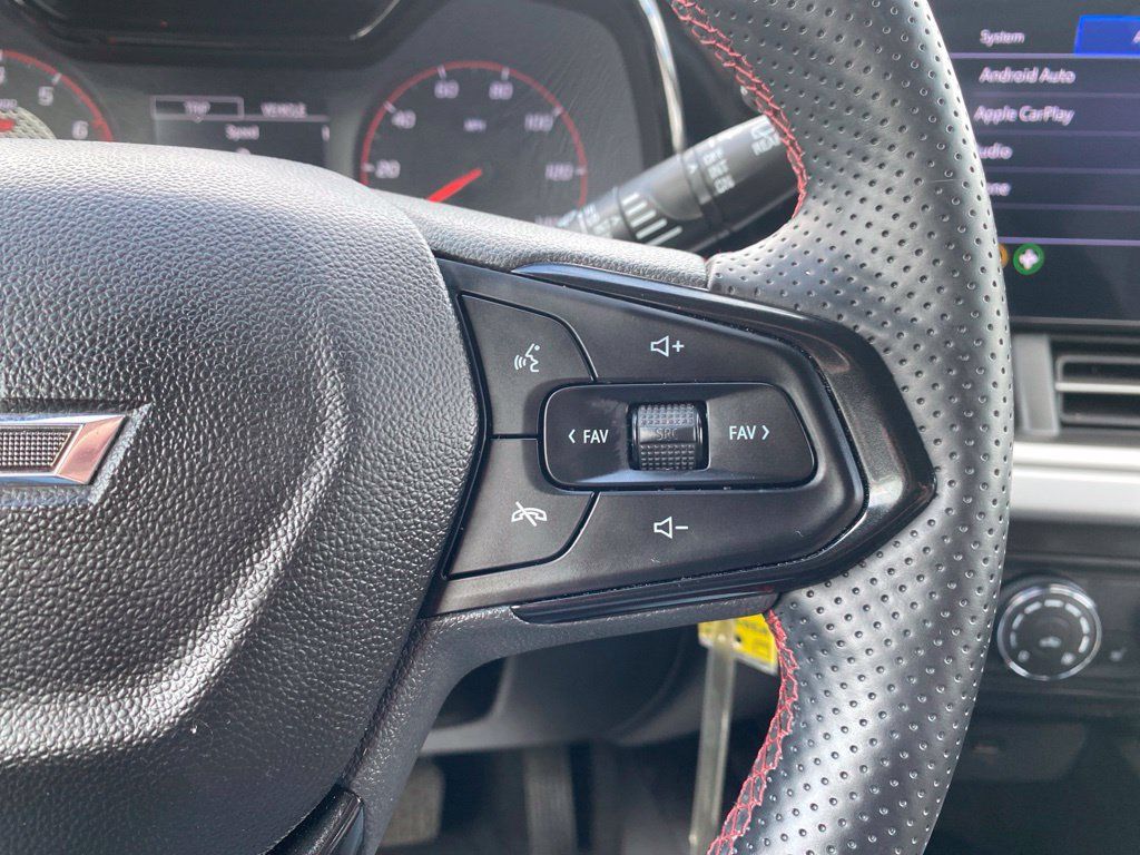 Used 2024 Chevrolet Trax RS w/ Driver Confidence Package FWD image 21