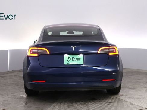 Used 2019 Tesla Model 3 Standard Range Plus RWD image 15