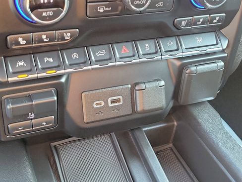 Used 2021 Chevrolet Silverado 1500 LTZ w/ Technology Package image 34