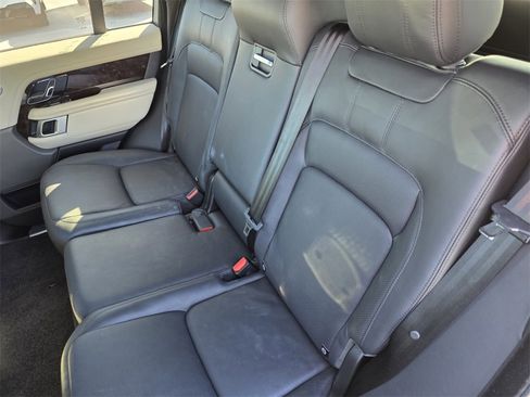 Used 2020 Land Rover Range Rover HSE image 16