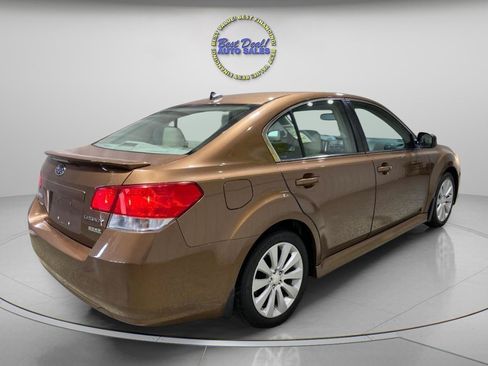 Used 2011 Subaru Legacy 2.5i Limited w/ Popular Equipment Group 2C AWD/4WD image 4