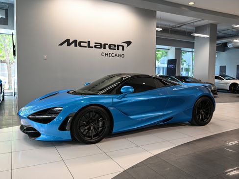 Used 2020 McLaren 720S Luxury RWD image 4