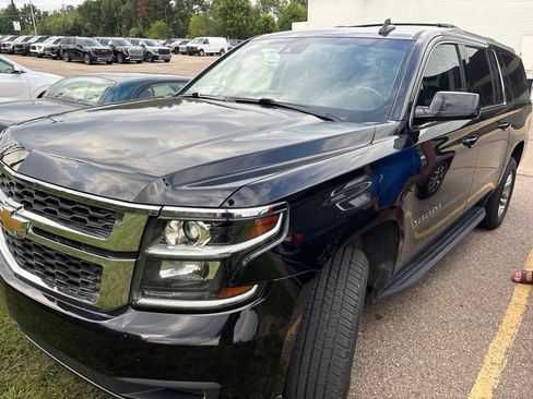 Used 2019 Chevrolet Suburban LS w/ Max Trailering Package AWD/4WD image 3