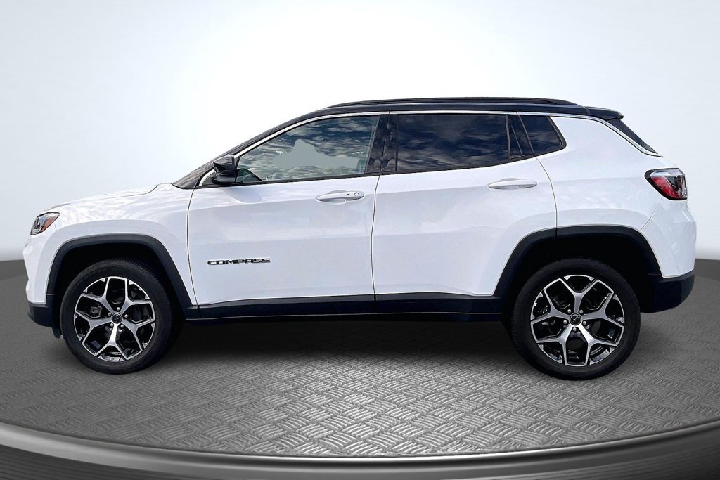 Used 2025 Jeep Compass Limited AWD/4WD image 8