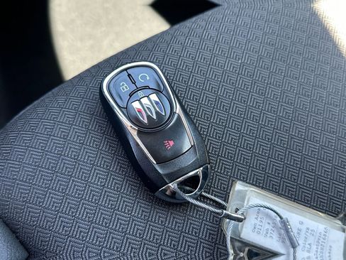 Used 2025 Buick Encore GX Preferred image 23