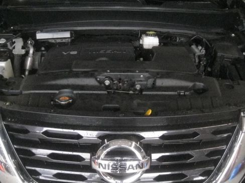 Used 2017 Nissan Pathfinder SV w/ SV Cold Weather Package image 35