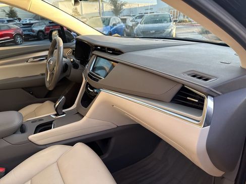 Used 2019 Cadillac XT5 Luxury image 14
