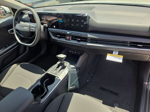 New 2026 Kia K4 FWD image 11