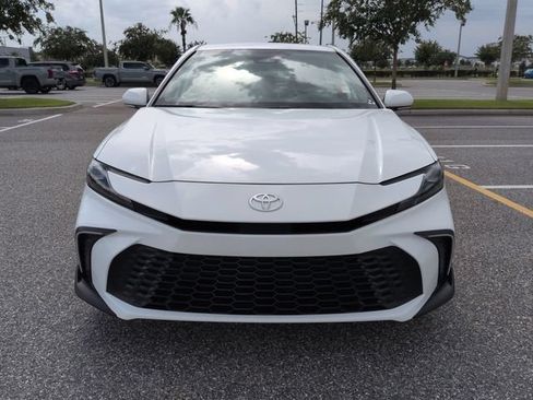 Certified 2025 Toyota Camry SE FWD image 9