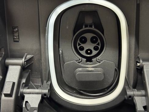 New 2025 Chevrolet Blazer EV RS image 41