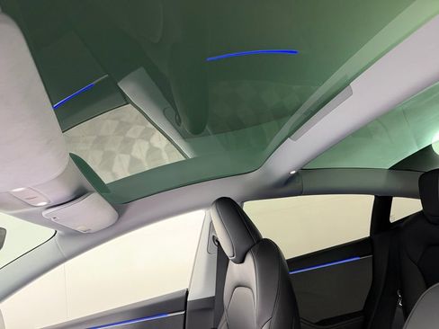 Used 2025 Tesla Model 3 Long Range RWD image 23