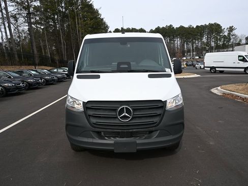 Used 2025 Mercedes-Benz Sprinter 2500 image 28