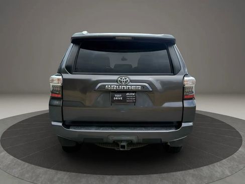 Used 2015 Toyota 4Runner SR5 Premium image 5