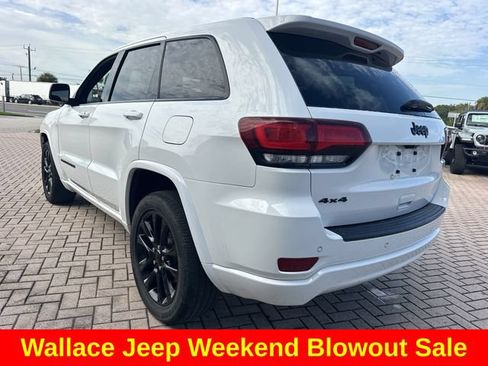Used 2021 Jeep Grand Cherokee Laredo X AWD/4WD image 12