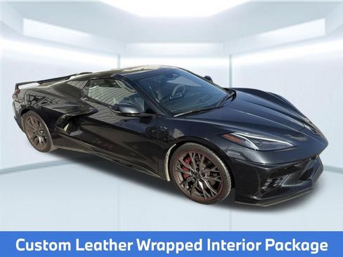 Used 2024 Chevrolet Corvette Stingray Premium Conv w/ Z51 Performance Package RWD image 9