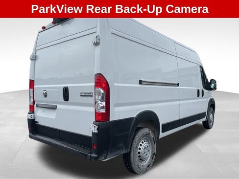 Used 2025 RAM ProMaster 2500 w/ Convenience Group image 5