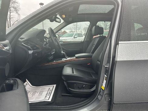 Used 2012 BMW X5 xDrive50i image 10