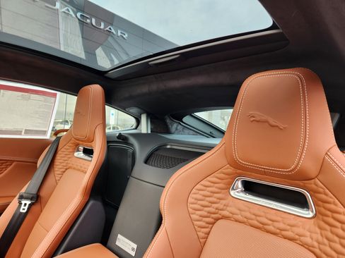 Used 2024 Jaguar F-TYPE R AWD/4WD image 10