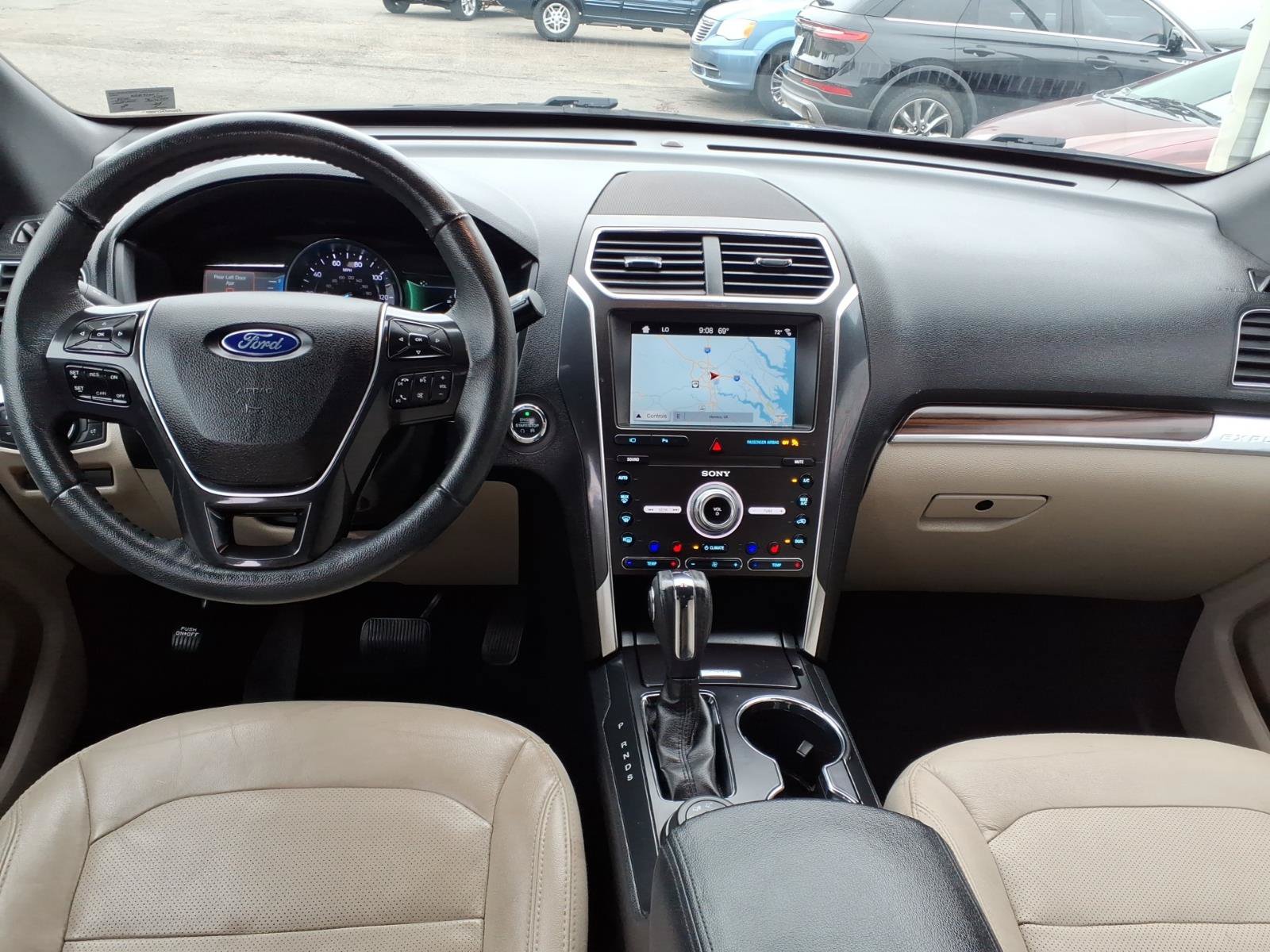 Used 2019 Ford Explorer Limited w/ Class III Trailer Tow Package AWD/4WD image 7
