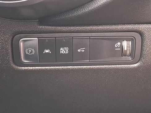 Certified 2024 Chevrolet Equinox EV RS FWD image 24