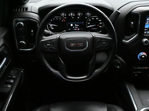 Used 2021 GMC Sierra 1500 AT4 w/ AT4 Preferred Package AWD/4WD image 9