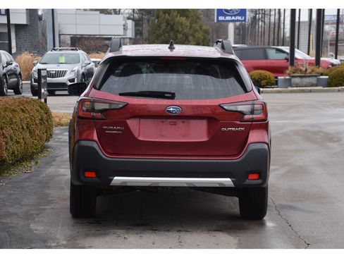 Used 2023 Subaru Outback Limited image 5
