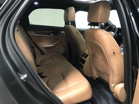 Used 2023 Jaguar F-PACE S AWD/4WD image 15