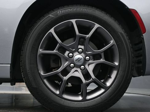 Used 2018 Dodge Charger GT AWD/4WD image 9