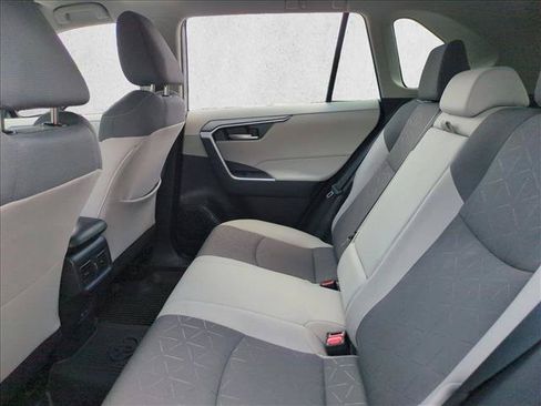 Certified 2025 Toyota RAV4 XLE FWD image 18
