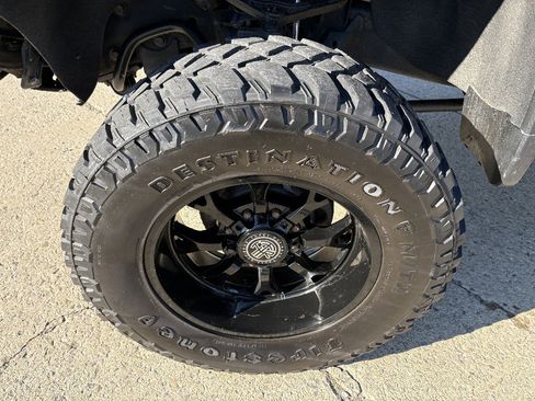 Used 2022 Chevrolet Silverado 2500 LT w/ Convenience Package image 9