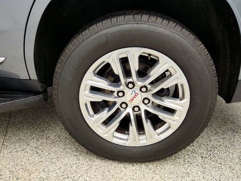 Used 2021 GMC Yukon SLT w/ SLT Premium Package image 9