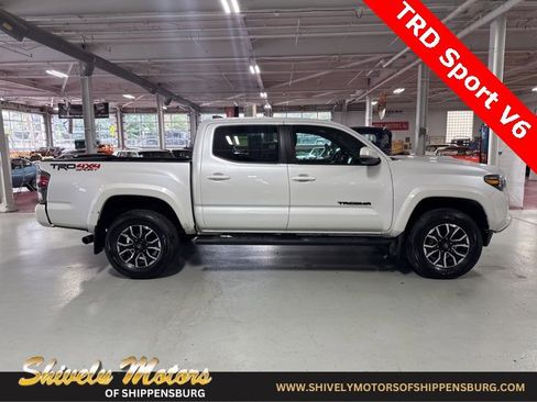 Used 2023 Toyota Tacoma TRD Sport image 6